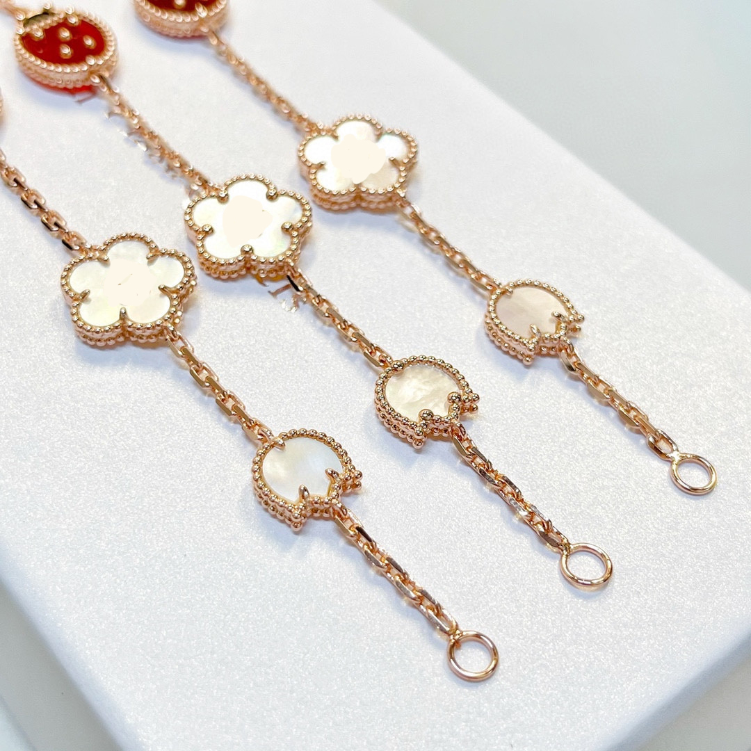 Ladybird Designer link chain Bracelets Personality Bangles Jewelry Dance Party Women Superior Quality
Ladybird Designer link chain Bracelets Personality Bangles Jewelry Dance Party Women Superior Quality