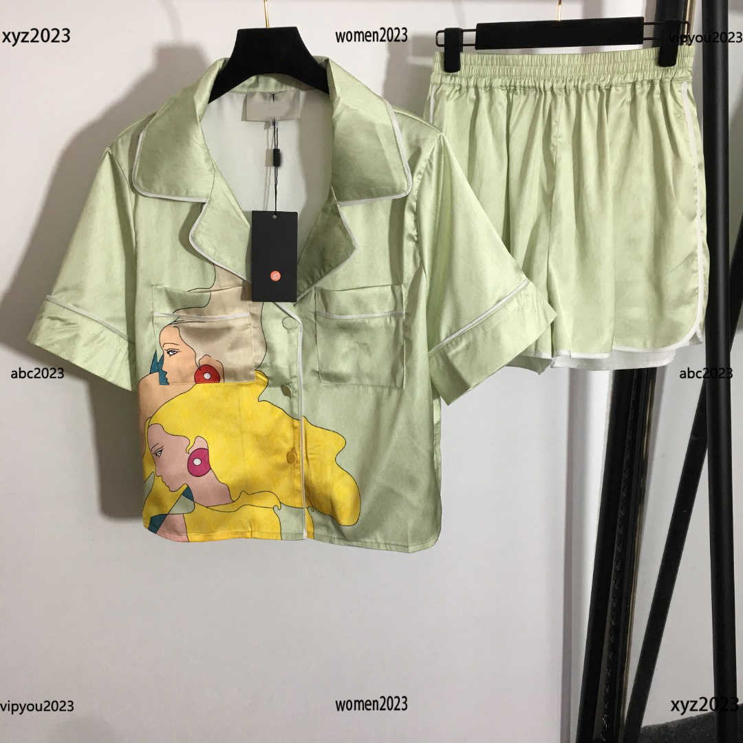 women pajamas Character printing lady nightgown girl Lounge Size S- 2pcs Short sleeved lapel top and elastic shorts New arrival April13, Light green
women pajamas Character printing lady nightgown girl Lounge Size S- 2pcs Short sleeved lapel top and elastic shorts New arrival April13, Light green