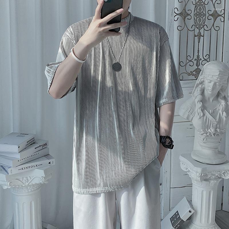Men's T Shirts Summer Pleated T-shirt Men's Fashion Casual Black/gray/white Tshirt Men Streetwear Loose Ice Silk Short-sleeved Shirt
Men's T Shirts Summer Pleated T-shirt Men's Fashion Casual Black/gray/white Tshirt Men Streetwear Loose Ice Silk Short-sleeved Shirt