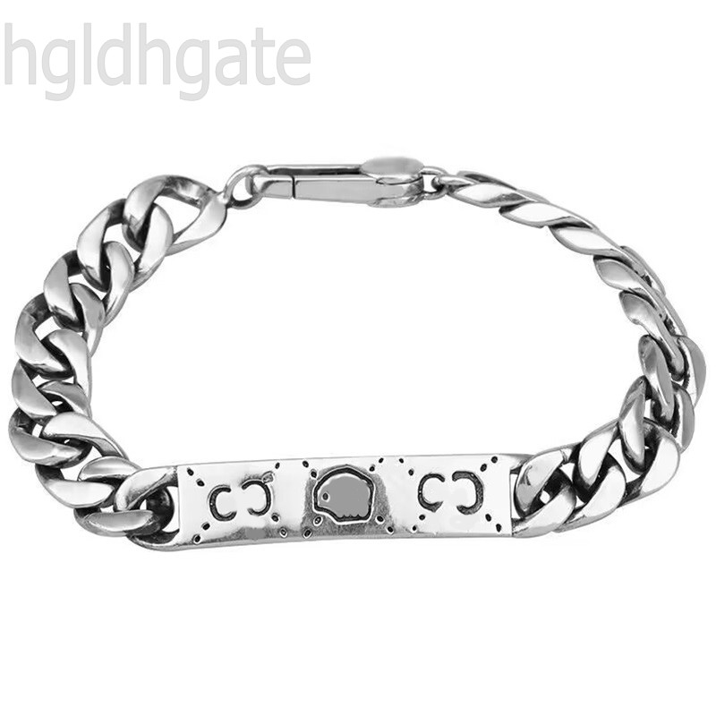 Ghost luxury bracelets for women charm bracelet mens alloy vintage cuff skulls lover retro silvery color Inscriptions craving Jewelry designer bracelet ZB029 F23
Ghost luxury bracelets for women charm bracelet mens alloy vintage cuff skulls lover retro silvery color Inscriptions craving Jewelry designer bracelet ZB029 F23