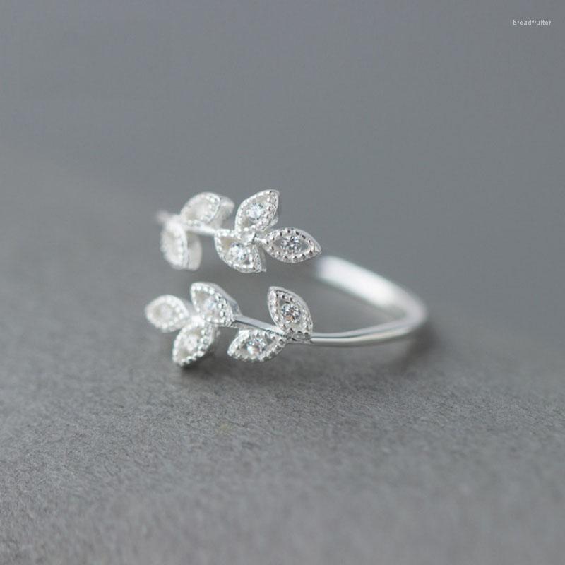 Cluster Rings VENTFILLE 925 Sterling Silver Korean Zircon Leaf Shape Ring Female Index Finger Retro Fashion Handmade Jewelry Couple Gift
Cluster Rings VENTFILLE 925 Sterling Silver Korean Zircon Leaf Shape Ring Female Index Finger Retro Fashion Handmade Jewelry Couple Gift