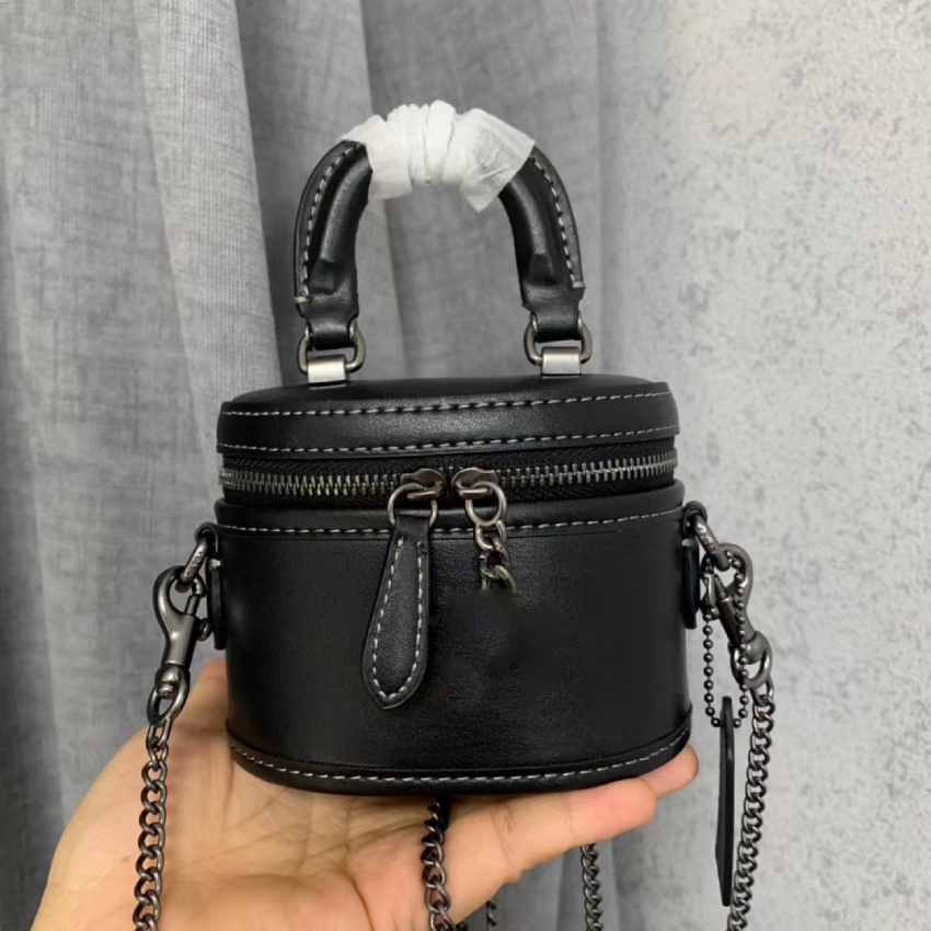 CO High qualityy tote bags Womens Designer Leather Shoulder Bags HandbagTravel Luxury Fashion Round box bag, Black
CO High qualityy tote bags Womens Designer Leather Shoulder Bags HandbagTravel Luxury Fashion Round box bag, Black