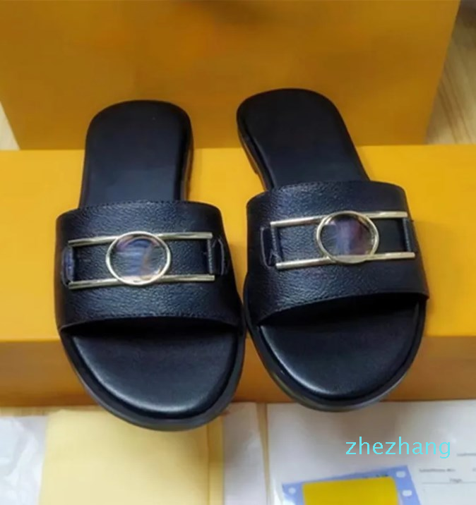 Letter sandal slippers slide female summer wear sandals sandals casual thick flat cross women sixz 35-42
Letter sandal slippers slide female summer wear sandals sandals casual thick flat cross women sixz 35-42