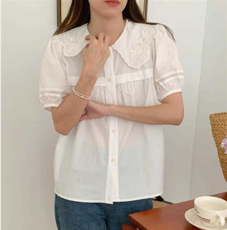 Summer Korean Style Mori Shirt Embroidered Lace Collar Stitching Pleated Loose, White
Summer Korean Style Mori Shirt Embroidered Lace Collar Stitching Pleated Loose, White