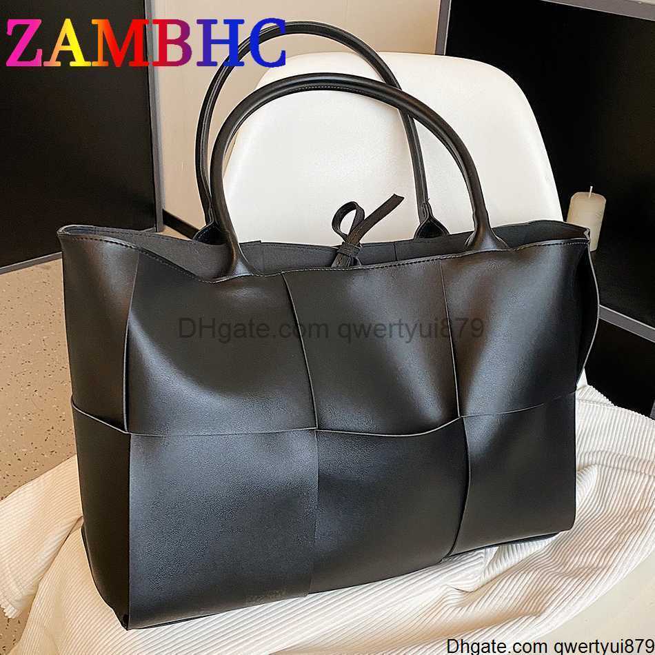 qwertyui879 Luxury Brand Female Totes Bag Designer Weave PU Leather Shoulder Bags for Women 2023 Large Capacity Ladies Travel Top-handle Bag 413SMT, Black bag
qwertyui879 Luxury Brand Female Totes Bag Designer Weave PU Leather Shoulder Bags for Women 2023 Large Capacity Ladies Travel Top-handle Bag 413SMT, Black bag