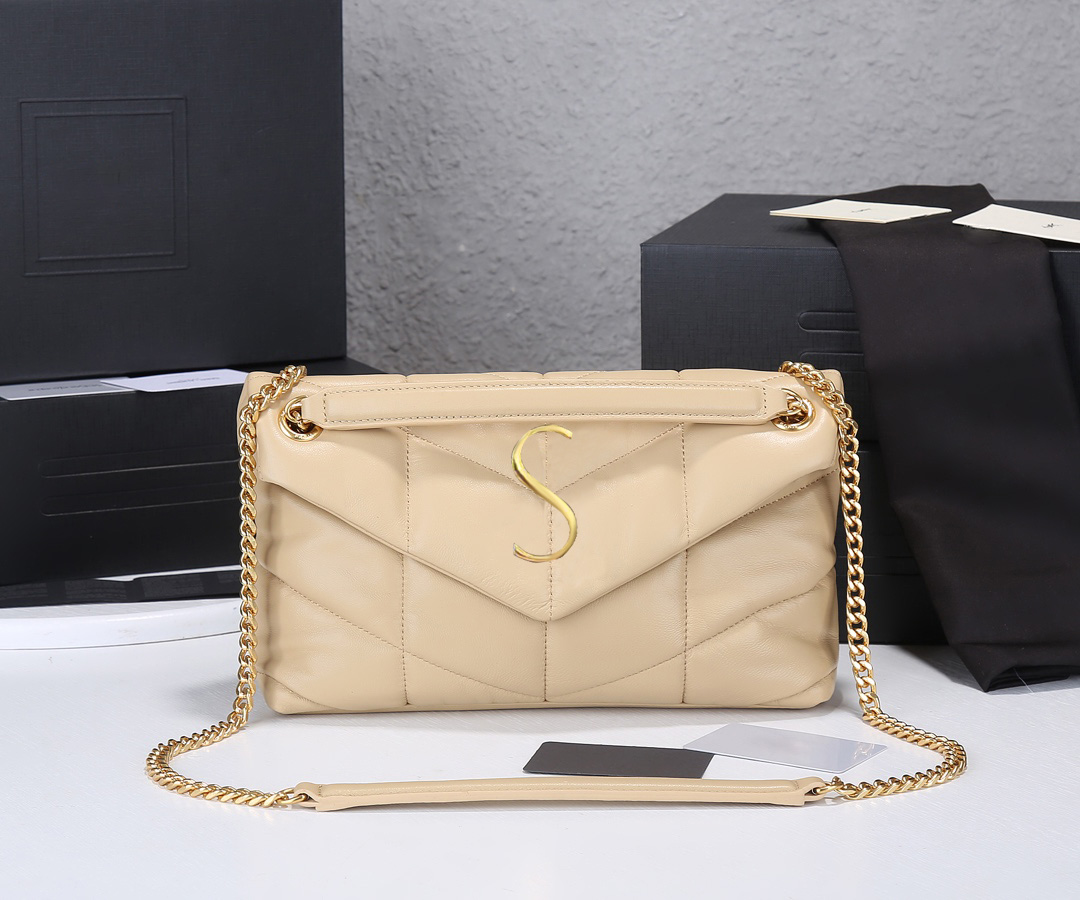 7A quality Luxury designer bag handbag yslity wallet the tote bag Lambskin pochette puffer leather hobo shoulder bags Womens mens cross body metal chain clutch bags, Black black
7A quality Luxury designer bag handbag yslity wallet the tote bag Lambskin pochette puffer leather hobo shoulder bags Womens mens cross body metal chain clutch bags, Black black