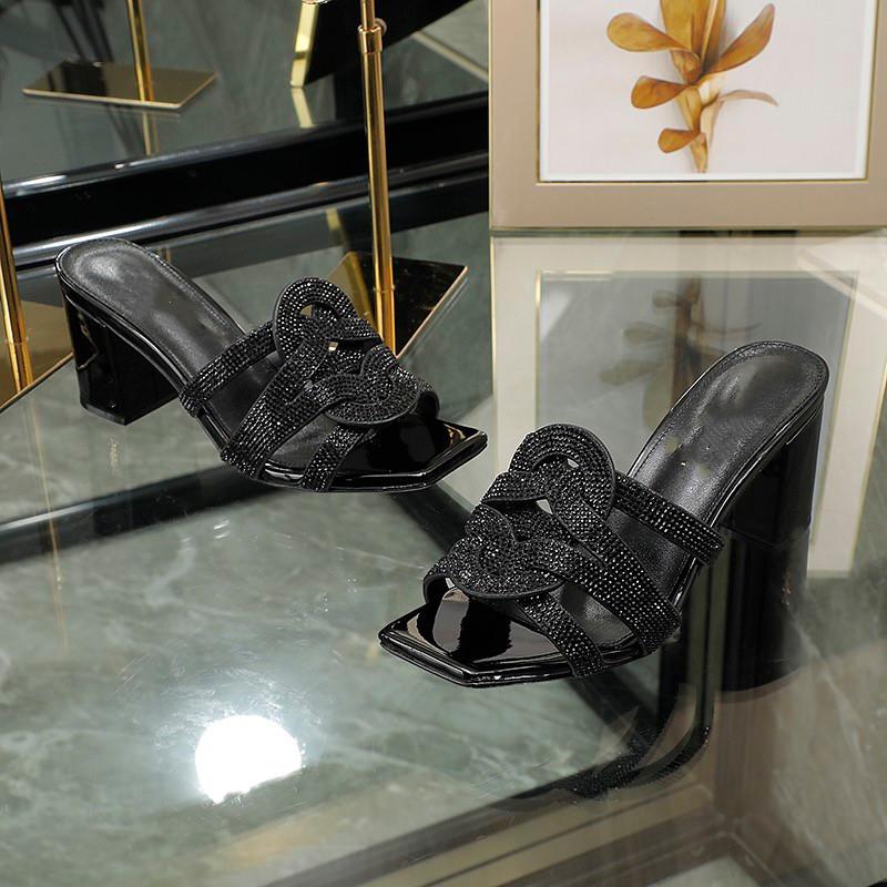 Luxury Brand Designer Women's Platform Perforated Sandals Made of Transparent Material Fashion Sexy Cute Sunshine Beach Men's Lace Box 0601, 01
Luxury Brand Designer Women's Platform Perforated Sandals Made of Transparent Material Fashion Sexy Cute Sunshine Beach Men's Lace Box 0601, 01