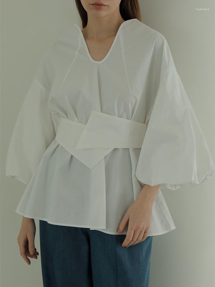 Women' Blouses Fashionable V-neck Lantern Sleeve Blouse Waistband Slim Waist Loose Casual Vintage Shirts Japanese Spring Summer 2023 Blusas, Black
Women' Blouses Fashionable V-neck Lantern Sleeve Blouse Waistband Slim Waist Loose Casual Vintage Shirts Japanese Spring Summer 2023 Blusas, Black