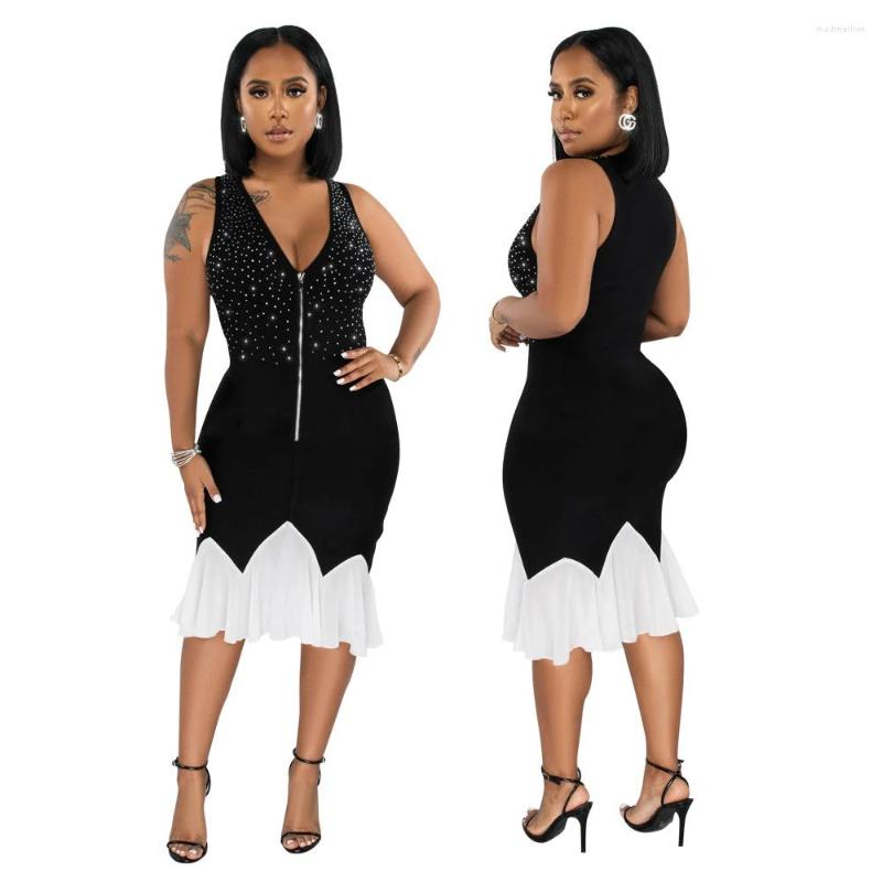 Casual Dresses 2023 Summer Fashion V-neck Zipper Sleeveless Dress Rhinestone Stitching Sexy Sheath Flounced Skirt Swing, Black
Casual Dresses 2023 Summer Fashion V-neck Zipper Sleeveless Dress Rhinestone Stitching Sexy Sheath Flounced Skirt Swing, Black