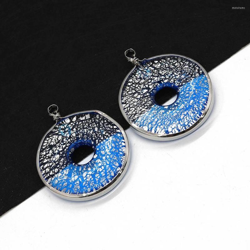Pendant Necklaces Exquisite Glass Covered Silver Plated 47x57mm Safety Buckle Charm Jewelry DIY Necklace Earring Accessories
Pendant Necklaces Exquisite Glass Covered Silver Plated 47x57mm Safety Buckle Charm Jewelry DIY Necklace Earring Accessories