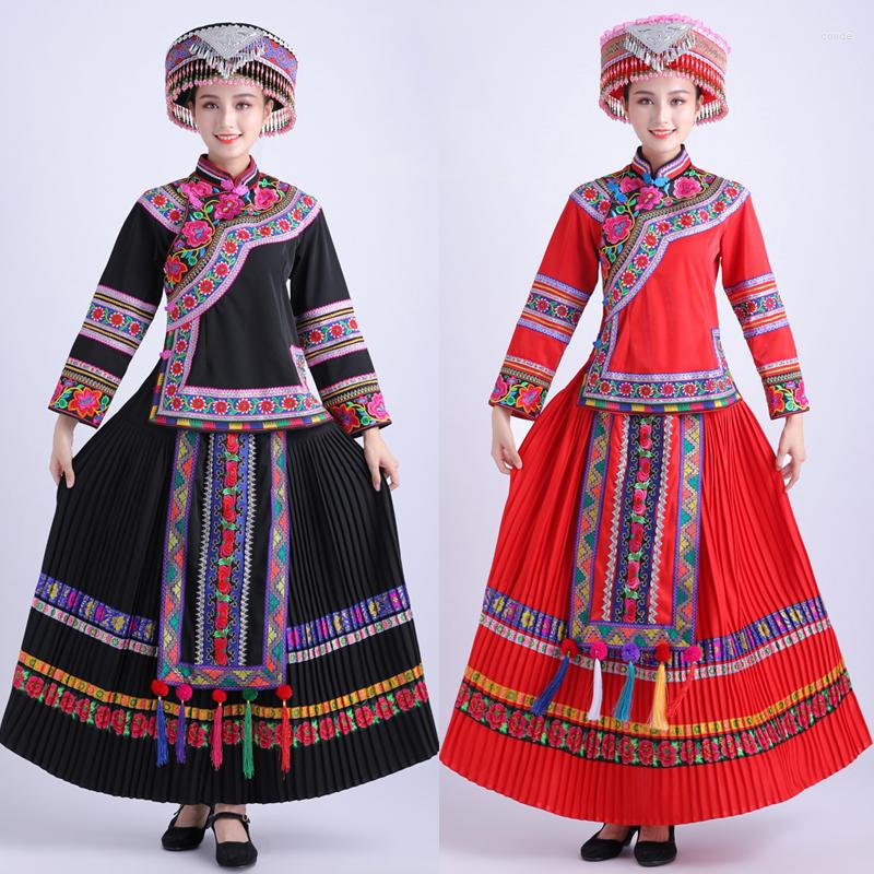 Stage Wear Ethnic Dance Miao Costume Festival Party Embroidered Flower Suits Classical Oriental Hmong Clothing, Black
Stage Wear Ethnic Dance Miao Costume Festival Party Embroidered Flower Suits Classical Oriental Hmong Clothing, Black