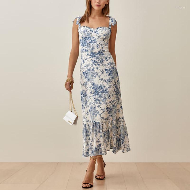 Casual Dresses Spring And Summer Women Retro Floral Print Midi Dress Lace-up Suspender French Holiday Long Robes
Casual Dresses Spring And Summer Women Retro Floral Print Midi Dress Lace-up Suspender French Holiday Long Robes