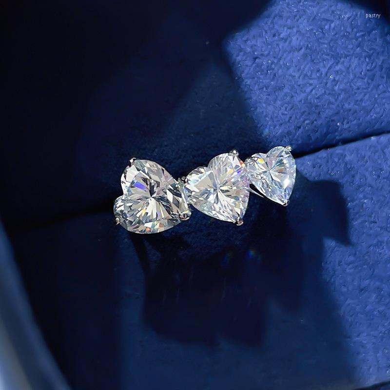 Cluster Rings 2023 Delicate Three Stone Heart Shape Zircon Noble Silver Color Romantic Eternity Promise Wedding Trend Gift
Cluster Rings 2023 Delicate Three Stone Heart Shape Zircon Noble Silver Color Romantic Eternity Promise Wedding Trend Gift
