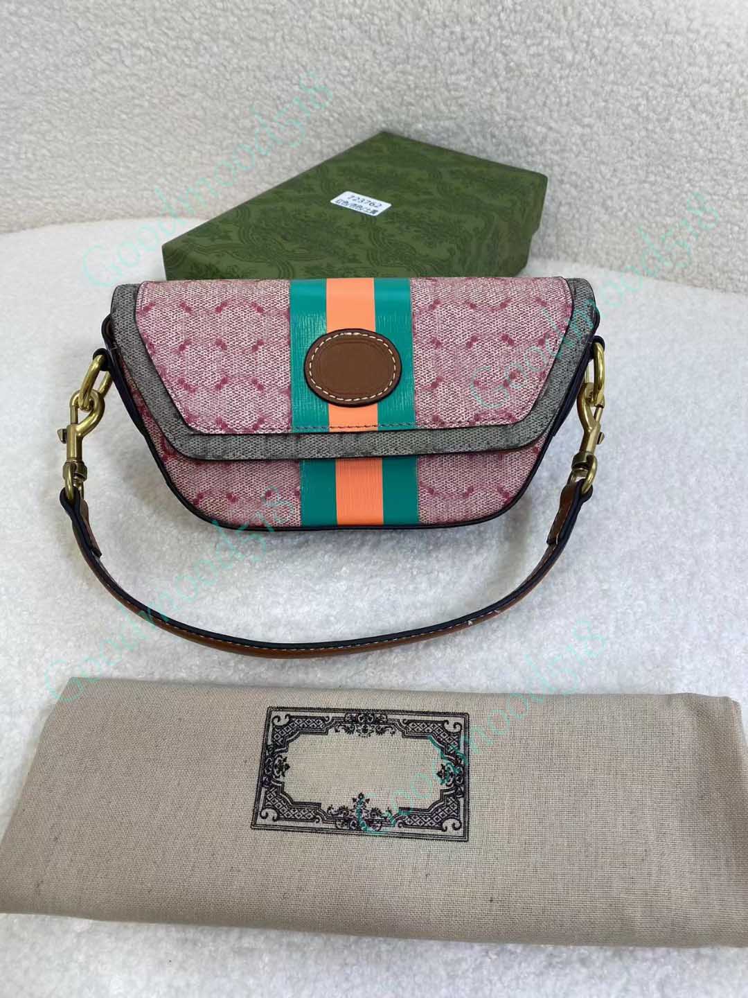Top quality women Waist packs Leather girl Beach Waist Bag lady Clutch wallet Travel Bag Pocket BELT BAG purse fannypack chest belt shoulder bags with wallets 723762, Customize 
Top quality women Waist packs Leather girl Beach Waist Bag lady Clutch wallet Travel Bag Pocket BELT BAG purse fannypack chest belt shoulder bags with wallets 723762, Customize