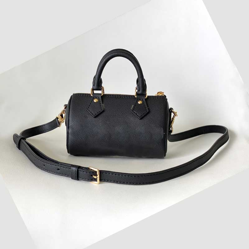 M81913 Women boston bag High quality pu leather shoulder bag mini Crossbody bags fashion Nano Speedy Monograms Handbag 16cm Purse M81457, Black
M81913 Women boston bag High quality pu leather shoulder bag mini Crossbody bags fashion Nano Speedy Monograms Handbag 16cm Purse M81457, Black