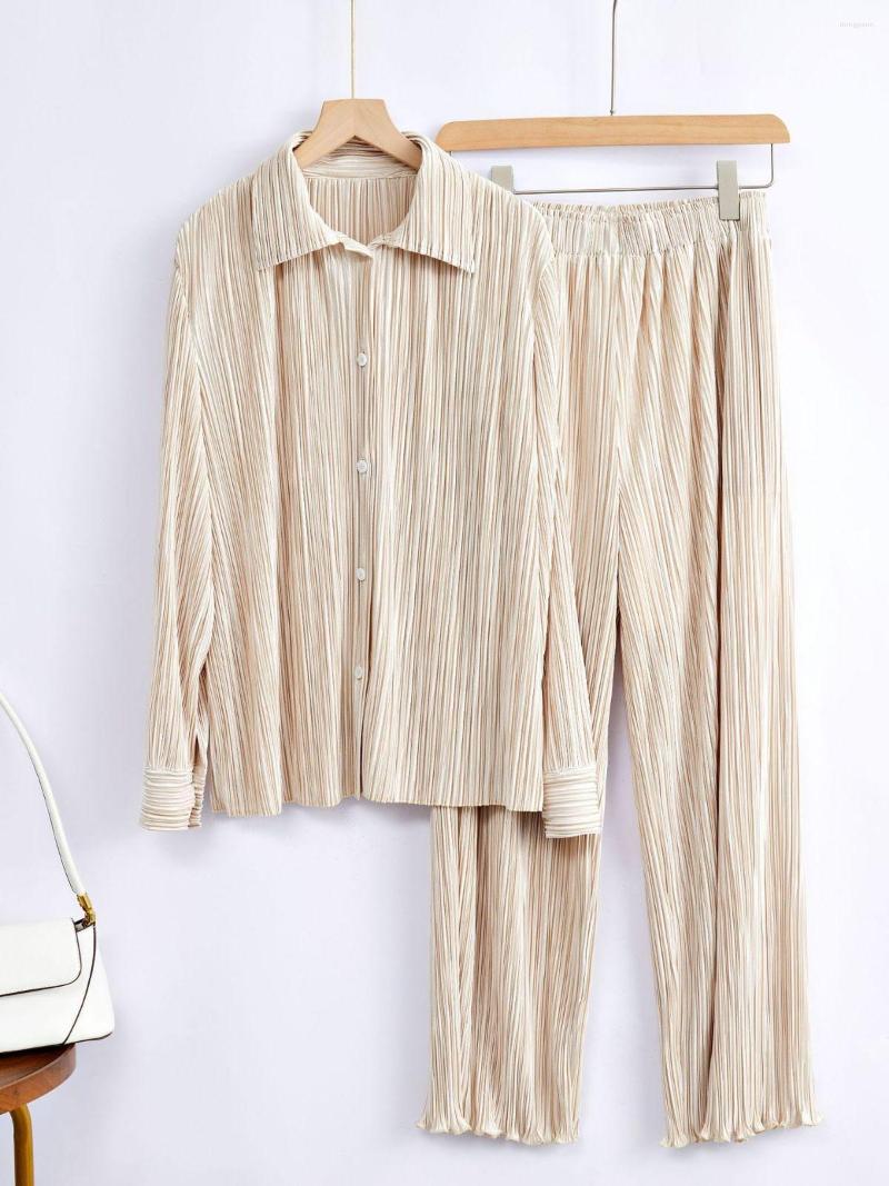 Women's T Shirts Spring And Autumn Women's Simple Casual Suit Pleated Lazy Coat Pants Two-piece Commuting, Picture color
Women's T Shirts Spring And Autumn Women's Simple Casual Suit Pleated Lazy Coat Pants Two-piece Commuting, Picture color