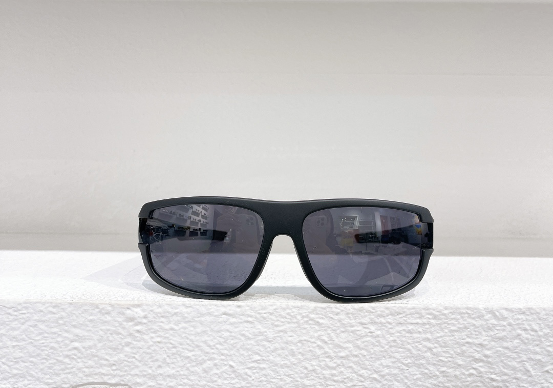 Men Sunglasses For Women Latest Selling Fashion Sun Glasses Mens Sunglass Gafas De Sol Glass UV400 Lens With Random Matching Box 03W
Men Sunglasses For Women Latest Selling Fashion Sun Glasses Mens Sunglass Gafas De Sol Glass UV400 Lens With Random Matching Box 03W