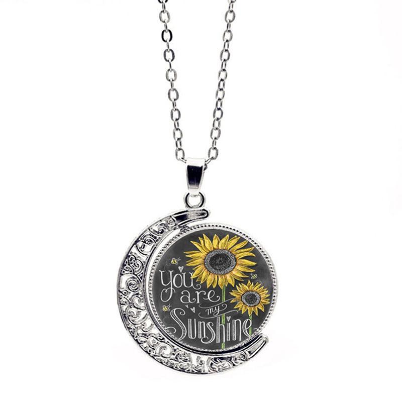Pendant Necklaces Classic Letter Necklace Moon Dome Sunflower Pattern Double Sided Rotation Women Men JewelryPendant
Pendant Necklaces Classic Letter Necklace Moon Dome Sunflower Pattern Double Sided Rotation Women Men JewelryPendant