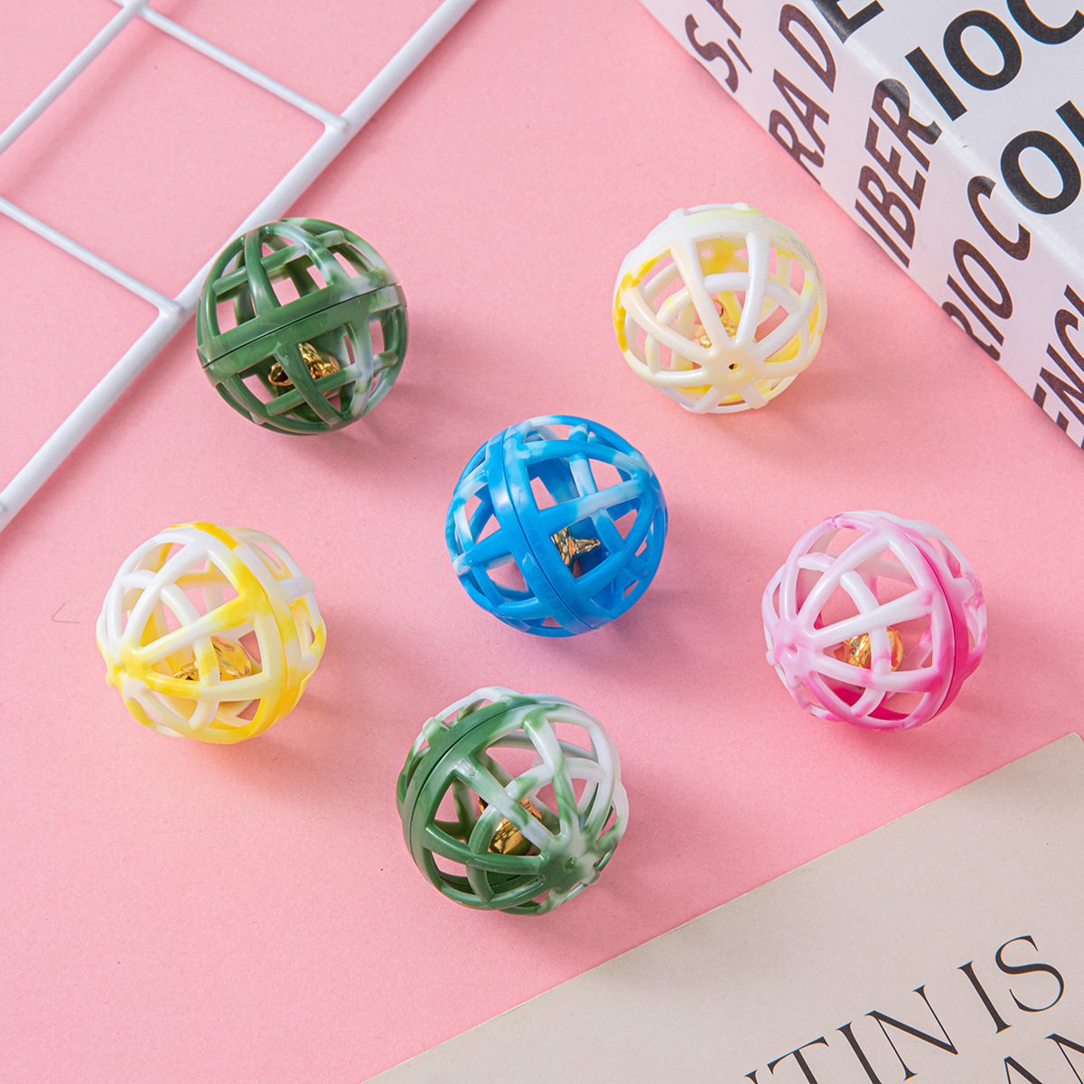 Halloween Pet toy ball wholesale, foreign trade, cat colored plastic, double color ball, bell ball, dog toy supplies