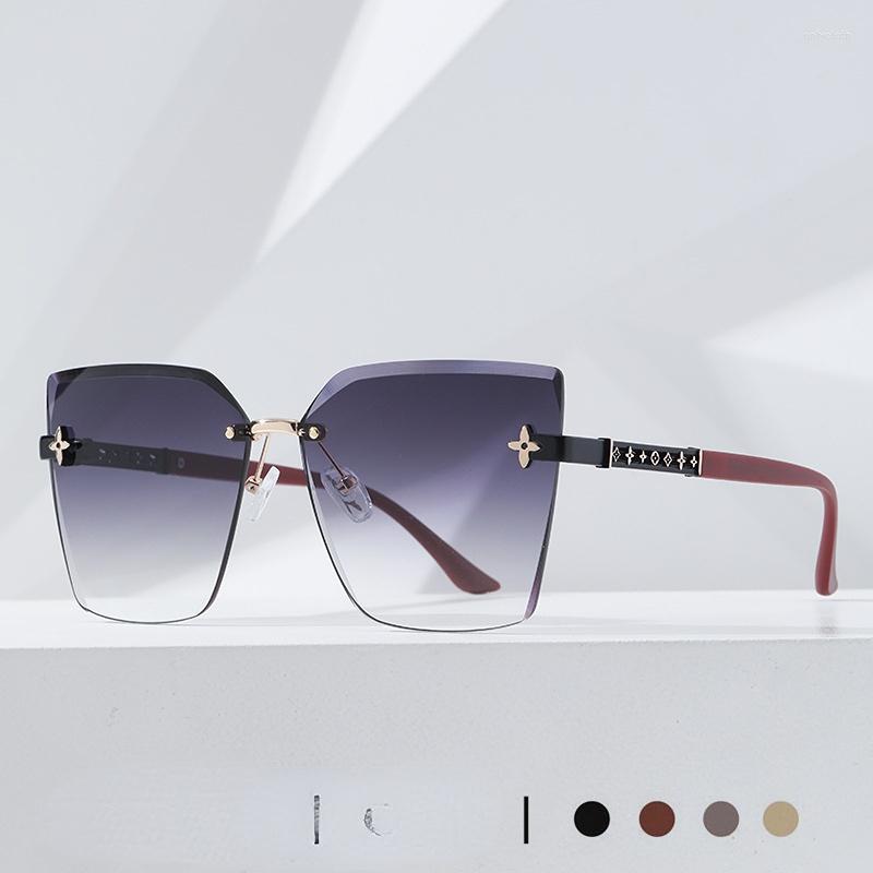Sunglasses 2023 Square Women Designer Letter Sun Glasses Vintage Girls Eyewear Ladies UV400
Sunglasses 2023 Square Women Designer Letter Sun Glasses Vintage Girls Eyewear Ladies UV400