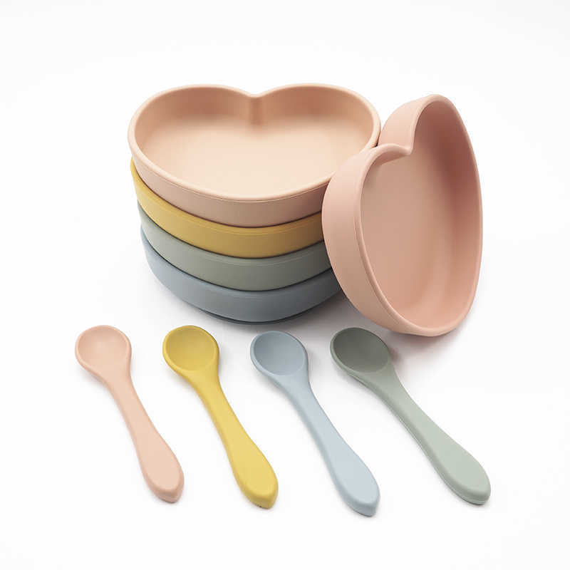 Cups Dishes Utensils Kawaii Love Heart Shape Dinnerware Feeding Solid Food Plate BPA Free Dining Appliance Silicone Spoon Children's Tableware AA230413
Cups Dishes Utensils Kawaii Love Heart Shape Dinnerware Feeding Solid Food Plate BPA Free Dining Appliance Silicone Spoon Children's Tableware AA230413