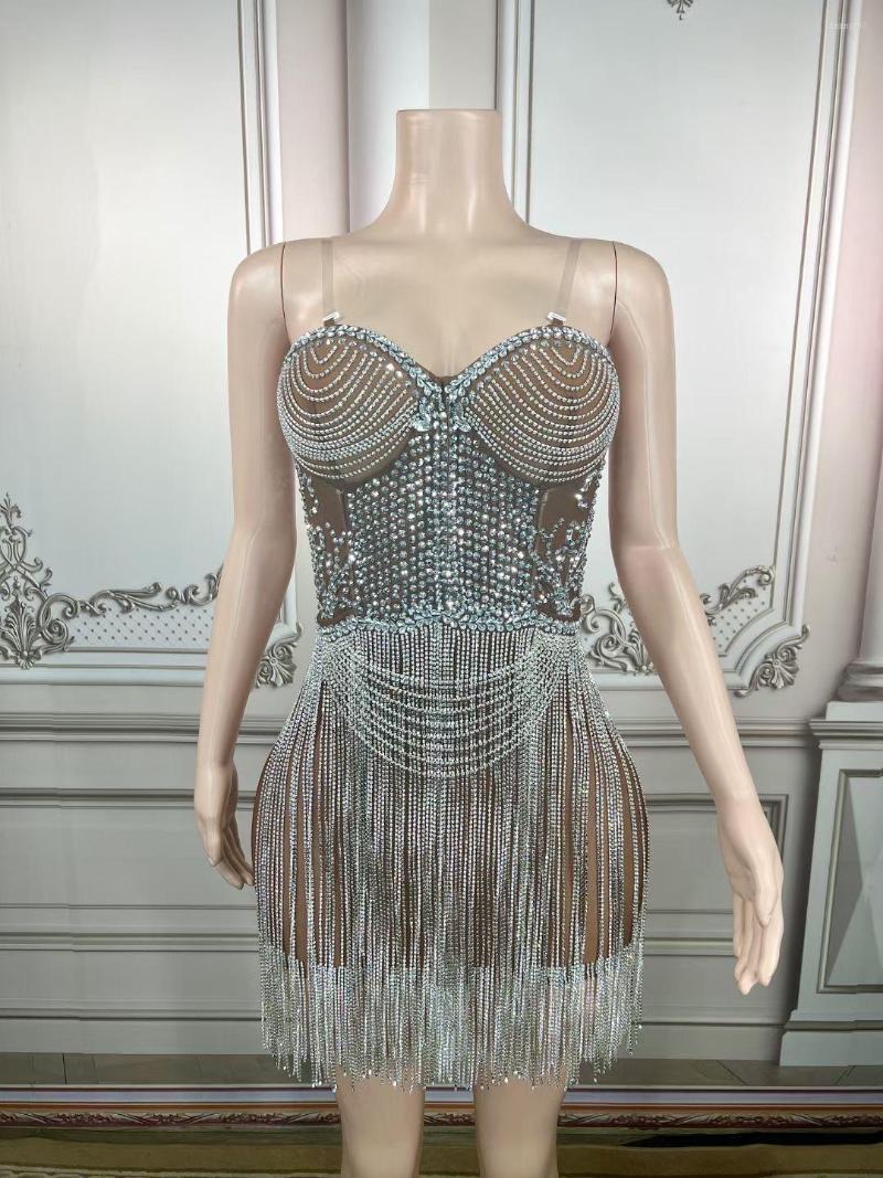 Stage Wear Brown Spaghetti Strap Shining Rhinestones Tassel Sexy Dress For Women Nightclub Party Clothing Singer Costumes Prom Wears
Stage Wear Brown Spaghetti Strap Shining Rhinestones Tassel Sexy Dress For Women Nightclub Party Clothing Singer Costumes Prom Wears