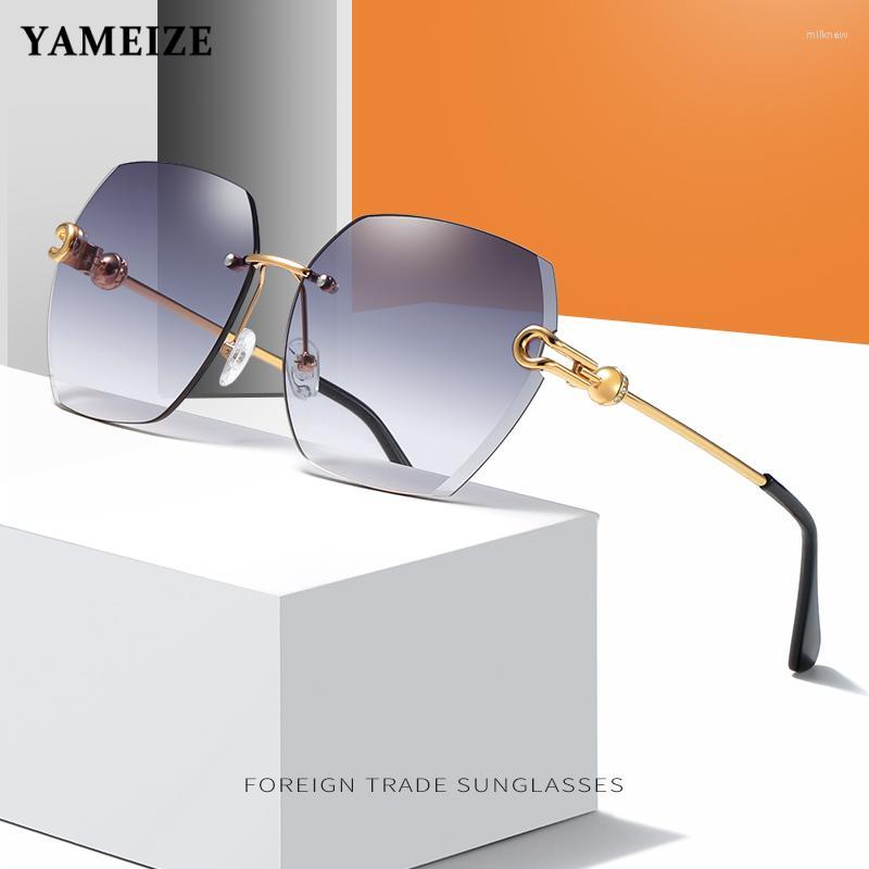 Sunglasses YAMEIZE Square Women's Rimeless Metal Alloy Gradient Ocean Water Retro Design Sun Glasses UV400 Eyewear
Sunglasses YAMEIZE Square Women's Rimeless Metal Alloy Gradient Ocean Water Retro Design Sun Glasses UV400 Eyewear