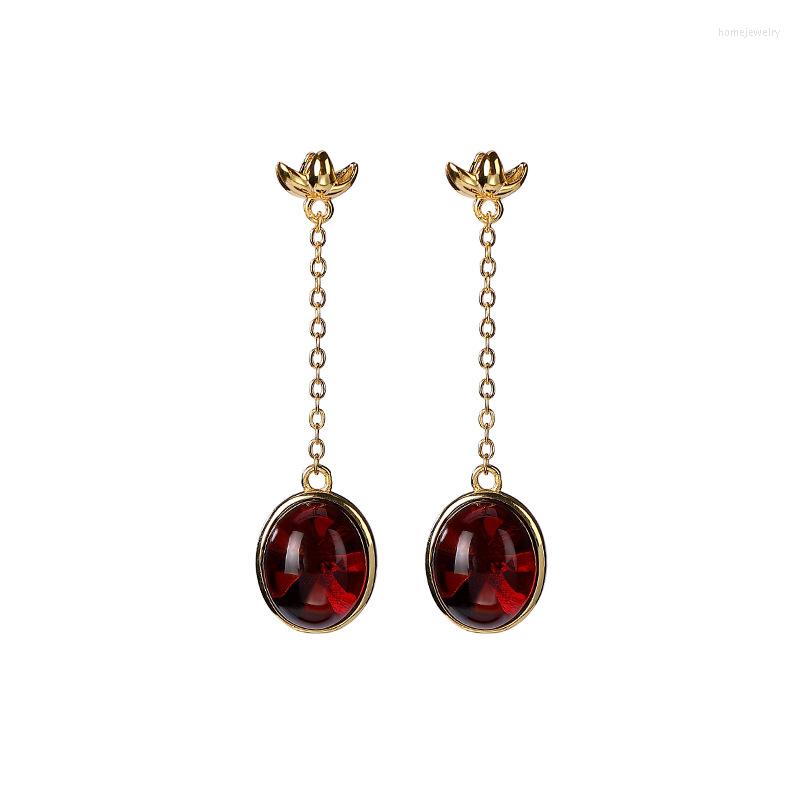 Dangle Earrings 925 Sterling Silver Gold-plated Natural Blood Amber Stud Retro Personalized Flower Long Earring Pendant For Ladies
Dangle Earrings 925 Sterling Silver Gold-plated Natural Blood Amber Stud Retro Personalized Flower Long Earring Pendant For Ladies