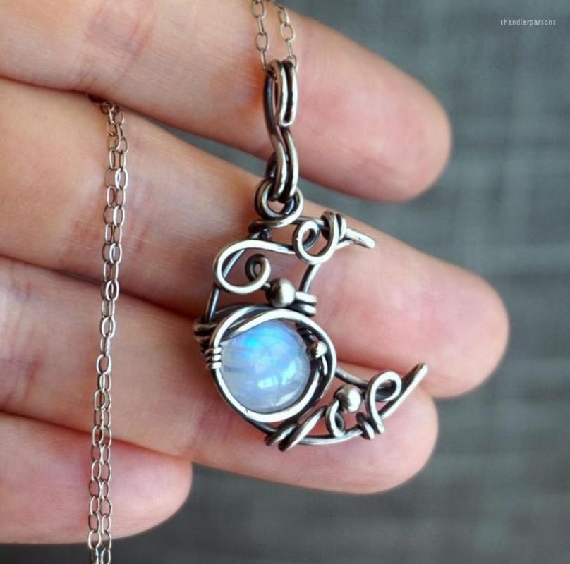 Chains Fashion And Simplicity Vintage Bohemian Wind Moon Light Stone Necklace With Silk Cut Out Pendant Wholesale
Chains Fashion And Simplicity Vintage Bohemian Wind Moon Light Stone Necklace With Silk Cut Out Pendant Wholesale