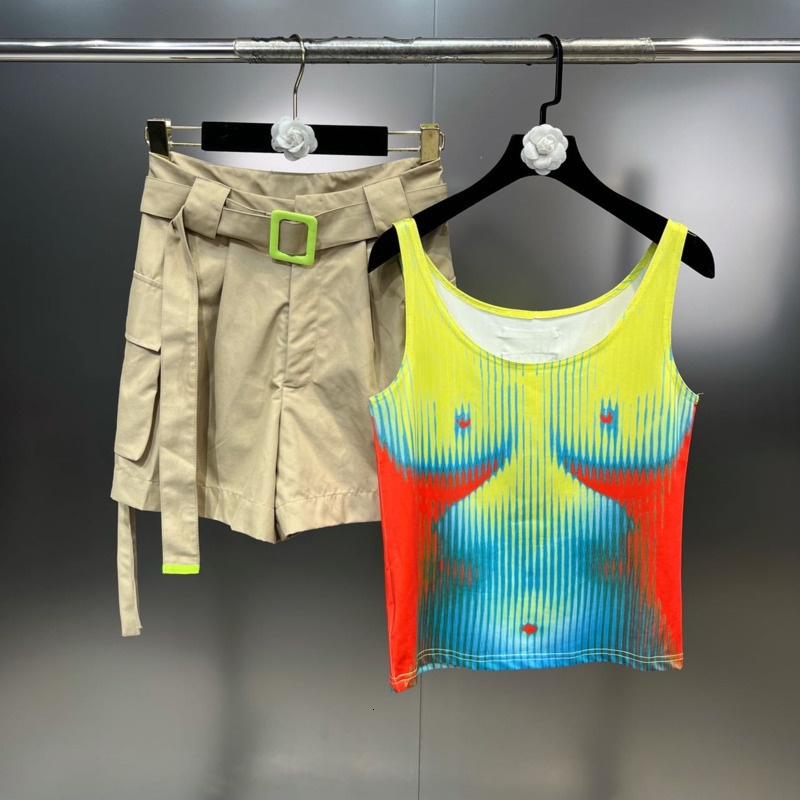 Women Two Piece Pants PREPOMP 2023 Summer Sleeveless Colorful Print Vest Tank Top Pockets Loose Khaki Shorts Belt Set Outfit GK008 230414
Women Two Piece Pants PREPOMP 2023 Summer Sleeveless Colorful Print Vest Tank Top Pockets Loose Khaki Shorts Belt Set Outfit GK008 230414