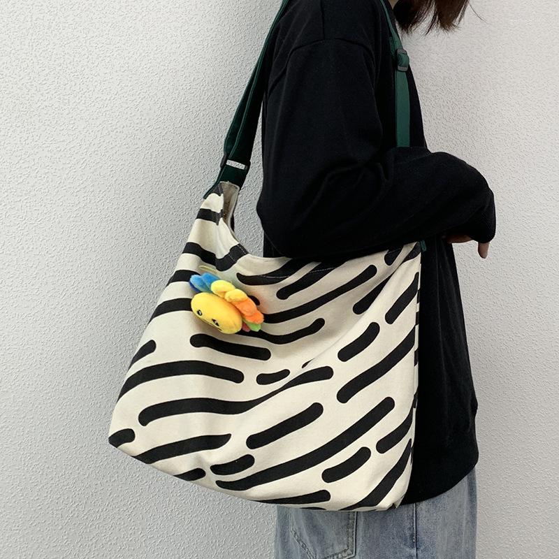 Evening Bags Crossbody Canvas Bag Women Shoulder Portable Large-capacity Student Class Leisure Ins Zipper Line 2023 Schoolbag Campus, White
Evening Bags Crossbody Canvas Bag Women Shoulder Portable Large-capacity Student Class Leisure Ins Zipper Line 2023 Schoolbag Campus, White