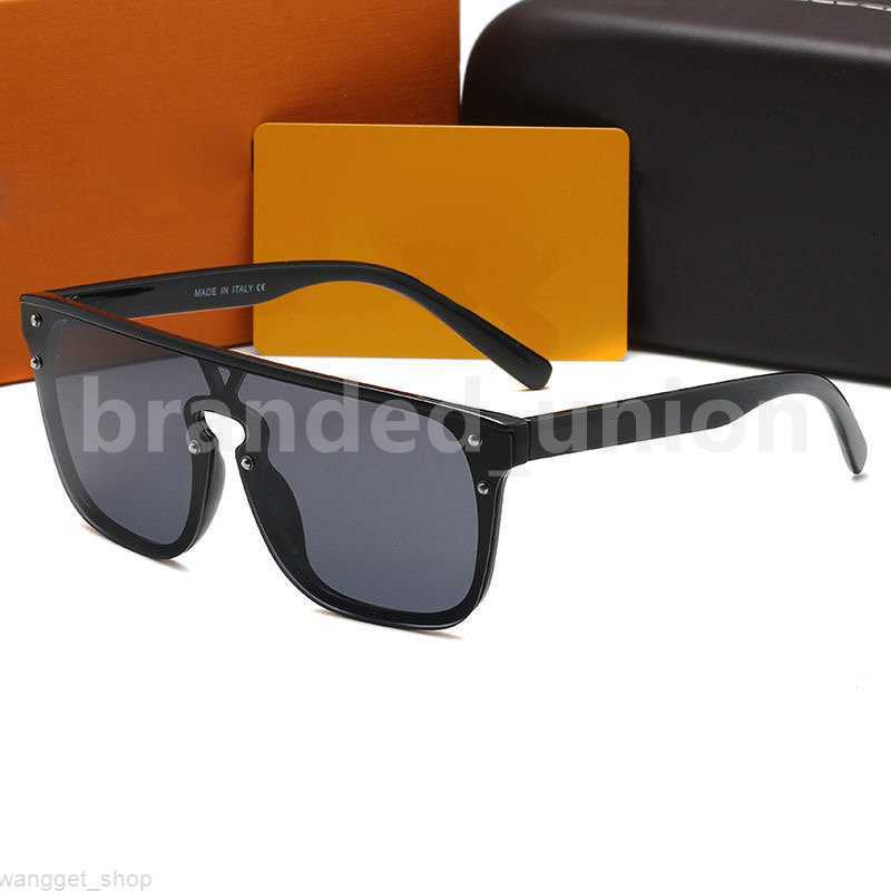2023 top quality Fashion designer sunglasses mens women anti-UV polarized lenses driving travel beach island fashion street shooting brand glass
2023 top quality Fashion designer sunglasses mens women anti-UV polarized lenses driving travel beach island fashion street shooting brand glass
