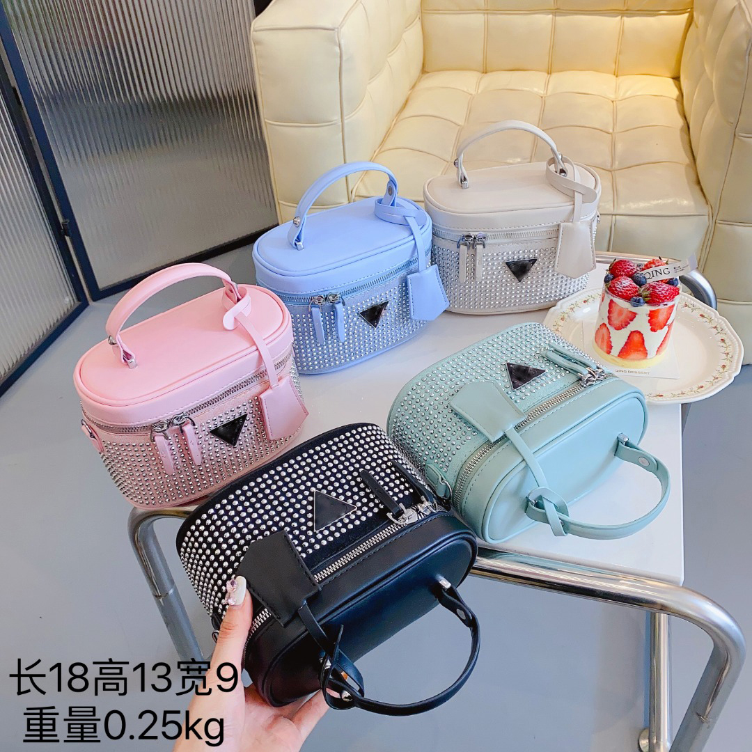 Cross body Makeup Bag Cosmetic Bag Toiletry Pouch Nice Diamonds Cases Women Toiletry Bag Travel Bags Clutch Handbags Purses Mini Wallets, White
Cross body Makeup Bag Cosmetic Bag Toiletry Pouch Nice Diamonds Cases Women Toiletry Bag Travel Bags Clutch Handbags Purses Mini Wallets, White