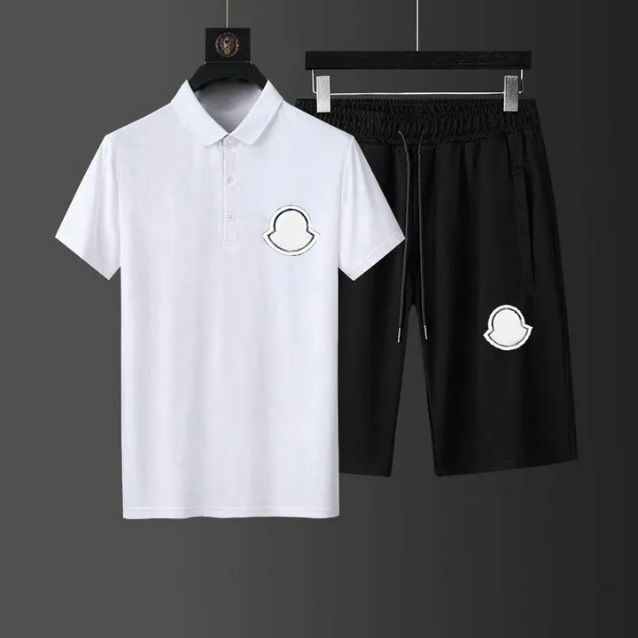 2023 Men's Tracksuits designer sports suit slimming display T-shirt casual fashion stripe pattern cotton brand spring and summer men's, White
2023 Men's Tracksuits designer sports suit slimming display T-shirt casual fashion stripe pattern cotton brand spring and summer men's, White