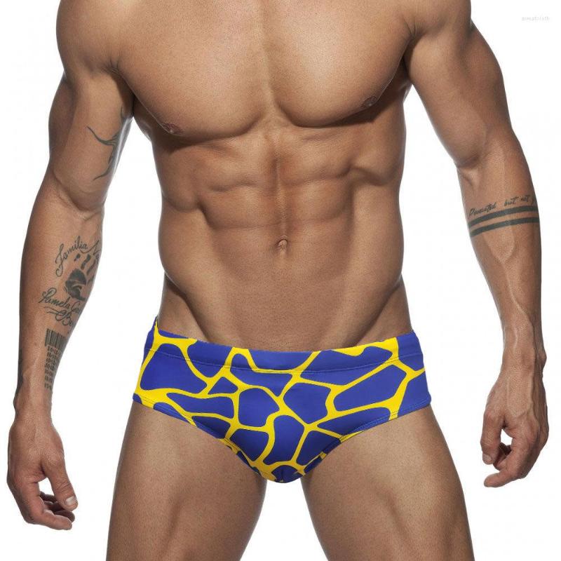Women's Swimwear European And American Ins Style Irregular Line Printing Men's Briefs Swimming Shorts Fashion Fitness Tight Quick-Drying, Dark blue
Women's Swimwear European And American Ins Style Irregular Line Printing Men's Briefs Swimming Shorts Fashion Fitness Tight Quick-Drying, Dark blue