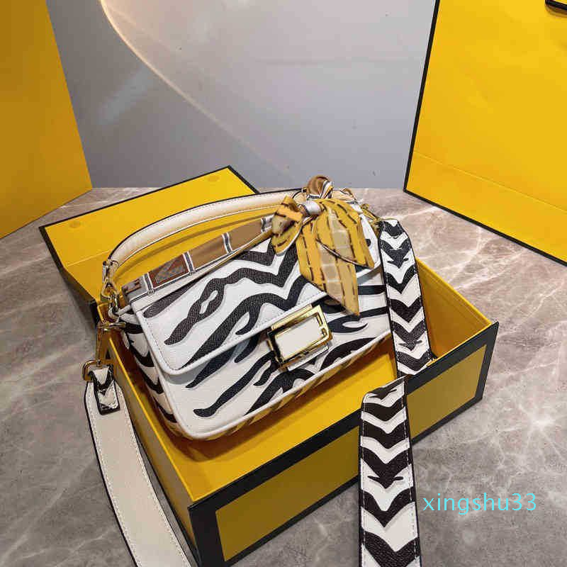 Evening Bag Designer Shoulder Bag WOMEN Tiger Pattern Baguette Leather Crossbody Bags, Brown
Evening Bag Designer Shoulder Bag WOMEN Tiger Pattern Baguette Leather Crossbody Bags, Brown