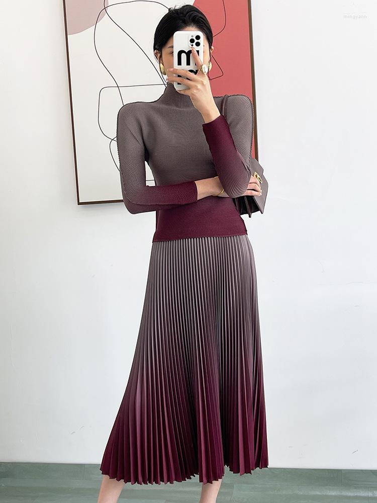 Women's T Shirts Miyake Pleated Long Sleeve T-shirt Suit Women's Spring Top High Waist Skirt Two-piece Set, Picture color
Women's T Shirts Miyake Pleated Long Sleeve T-shirt Suit Women's Spring Top High Waist Skirt Two-piece Set, Picture color