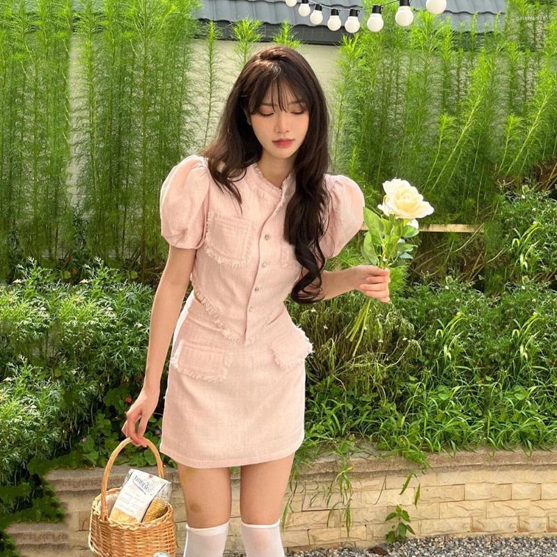 Work Dresses Women' Pink Bubble Sleeves Small Fragrant Wind Short Tops And High Waist Mini Skirts Summer Suit Skirt Ladies Sweet 2, 2 piece set
Work Dresses Women' Pink Bubble Sleeves Small Fragrant Wind Short Tops And High Waist Mini Skirts Summer Suit Skirt Ladies Sweet 2, 2 piece set