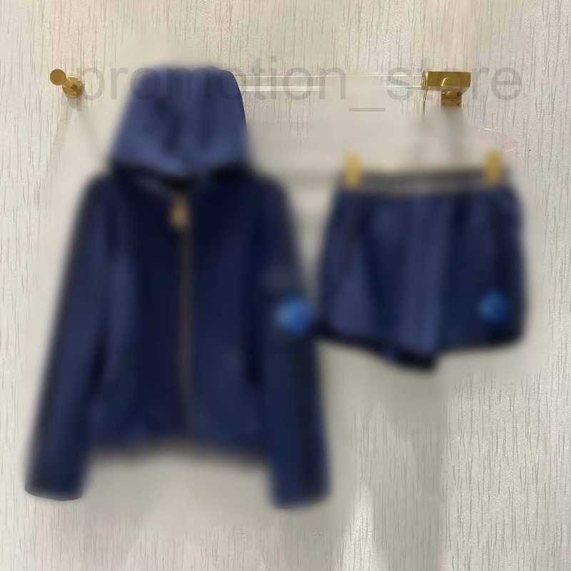 Women' Tracksuits designer early spring Poker Series NAVY BLUE HOODED badge zipper jacket elastic shorts 507N
Women' Tracksuits designer early spring Poker Series NAVY BLUE HOODED badge zipper jacket elastic shorts 507N