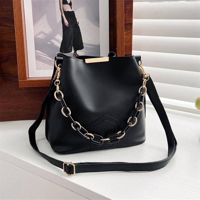 Evening Bags 2023 Pu Leather Bucket Bag Simple Handbags Famous Brands Women Shoulder Casual Big Tote Vintage Ladies Crossbody, Blue
Evening Bags 2023 Pu Leather Bucket Bag Simple Handbags Famous Brands Women Shoulder Casual Big Tote Vintage Ladies Crossbody, Blue
