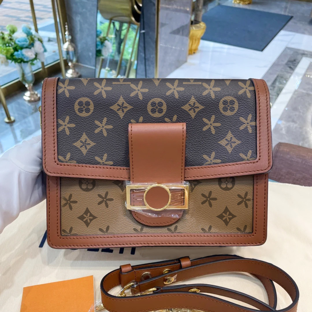 Womens 2 Size louvis DAUPHINE designer bag M45958 M45959 luxury handbag the tote bag fashion Mens pochette Genuine Leather crossbody gold chain clutch Shoulder bag, Mon0gram
Womens 2 Size louvis DAUPHINE designer bag M45958 M45959 luxury handbag the tote bag fashion Mens pochette Genuine Leather crossbody gold chain clutch Shoulder bag, Mon0gram