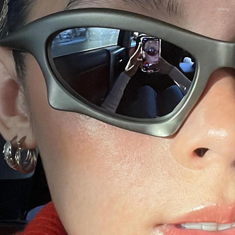 Sunglasses Fashion Y2K Women Men 2023 Designer Steampunk Goggles Cool Gothic Outdoor Sports
Sunglasses Fashion Y2K Women Men 2023 Designer Steampunk Goggles Cool Gothic Outdoor Sports