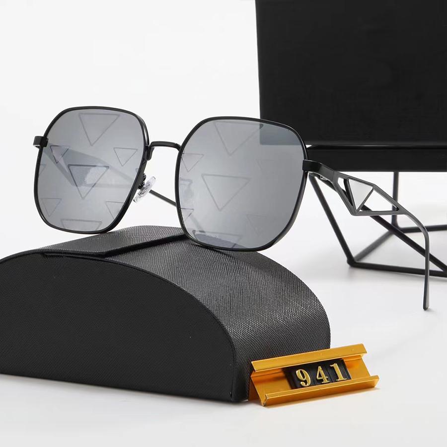 Designer Sunglass Fashion Classic Brand Sunglasses Rectangle Sign Women Men Vintage Sun glass Goggle Adumbral 7 Color Option Eyeglasses Beach
Designer Sunglass Fashion Classic Brand Sunglasses Rectangle Sign Women Men Vintage Sun glass Goggle Adumbral 7 Color Option Eyeglasses Beach