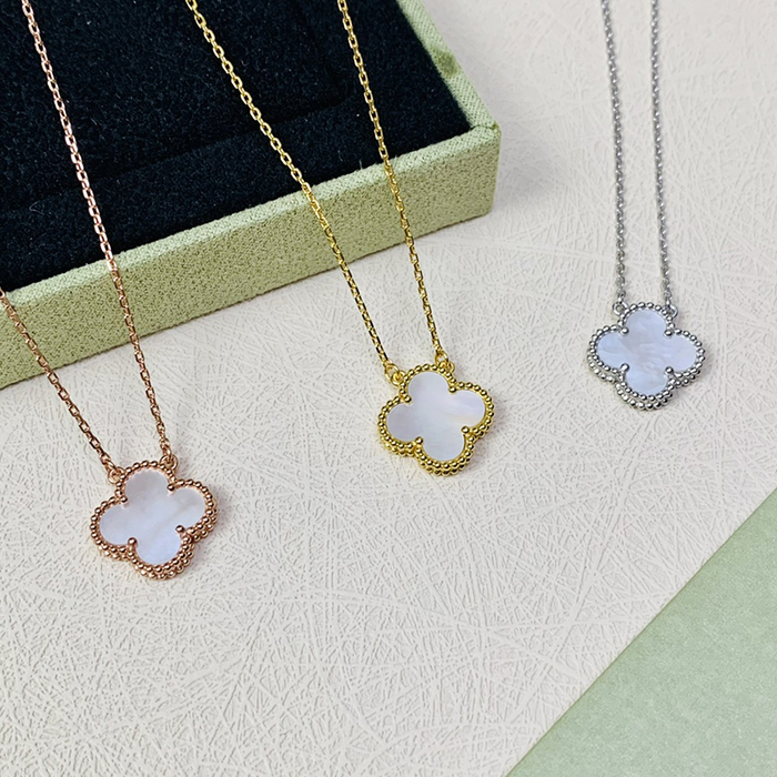 four leaf clover necklace Natural Shell Gemstone Gold Plated 18K designer for woman T0P Advanced Materials official reproductions luxury jewelry premium gifts 001
four leaf clover necklace Natural Shell Gemstone Gold Plated 18K designer for woman T0P Advanced Materials official reproductions luxury jewelry premium gifts 001