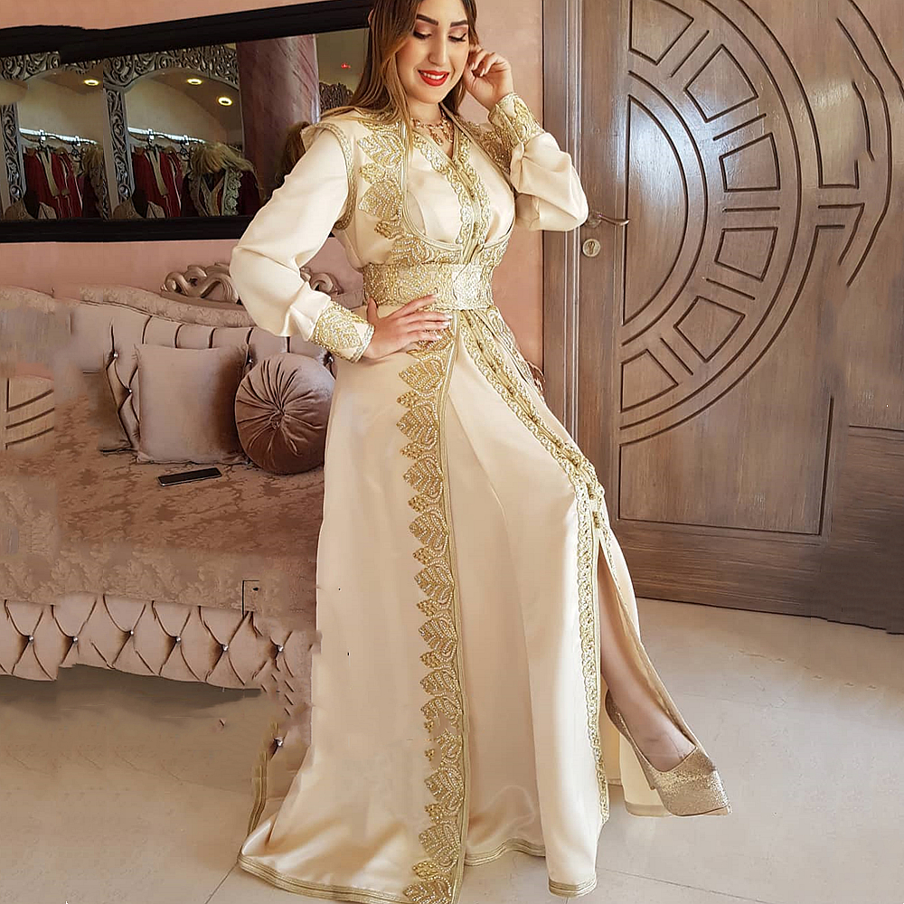 Elegant Arabic Moroccan Kaftan Evening Formal Dresses With Hat Lace Appliques Long Sleeves Floor Length A-Line Modest Muslim Beige Prom Party Gowns