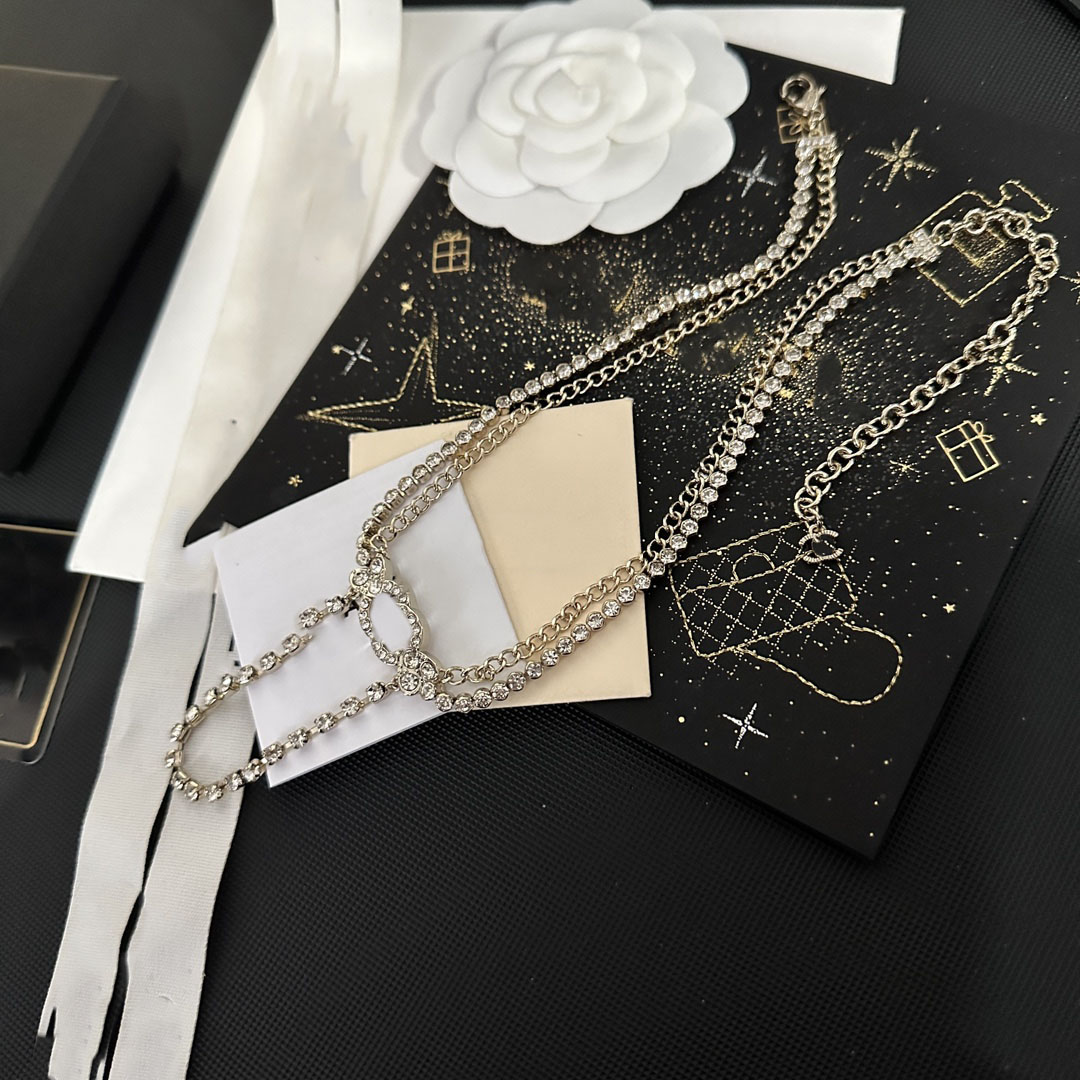 Designer Brand Letter Designer Pendant Necklaces Luxury Women Pearl Crystal Collar Chain Never Fading Brass Copper Real Gold Plated Necklace Jewelry Accessories
Designer Brand Letter Designer Pendant Necklaces Luxury Women Pearl Crystal Collar Chain Never Fading Brass Copper Real Gold Plated Necklace Jewelry Accessories