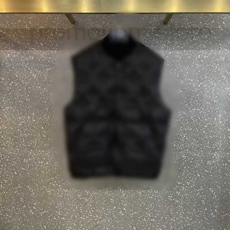 Women' Vests designer new embroidered cotton jacket in autumn and winter full width positioning snap placket TSDJ, Black7
Women' Vests designer new embroidered cotton jacket in autumn and winter full width positioning snap placket TSDJ, Black7