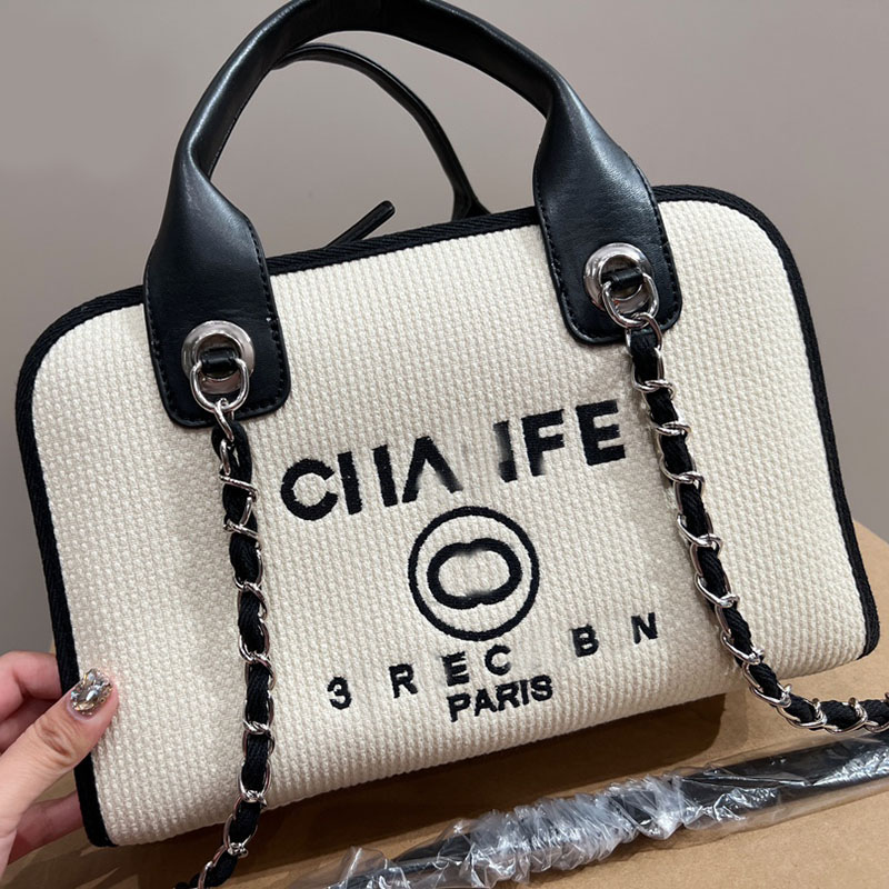 Luxury Designer Maxi Beach Bowling Bag Zipper Tote Fabric Unisex Embroidery Letter Leather Top Handle Two-tone Shoulder Handbag Matelasse Chain Large Purse 29x18cm, Box
Luxury Designer Maxi Beach Bowling Bag Zipper Tote Fabric Unisex Embroidery Letter Leather Top Handle Two-tone Shoulder Handbag Matelasse Chain Large Purse 29x18cm, Box