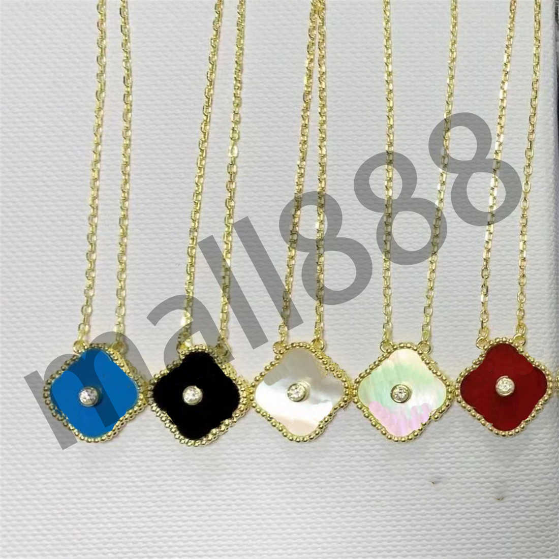 Classic Fashion Pendant Necklaces for women Elegant 4/Four Leaf Clover locket diamond Necklace Highly Quality Choker chains Designer Jewelry girls Gift with box
Classic Fashion Pendant Necklaces for women Elegant 4/Four Leaf Clover locket diamond Necklace Highly Quality Choker chains Designer Jewelry girls Gift with box