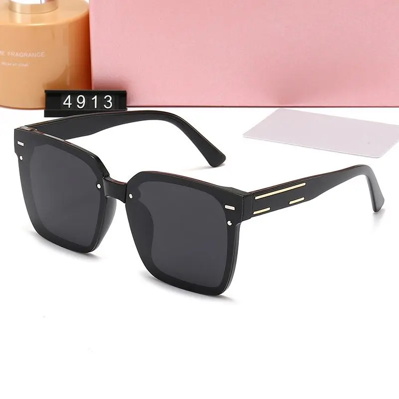Wholesale New Polarized Sunglasses Fashion Trend Travel Sunglasses Driving Holiday Leisure sunglasses 4913
Wholesale New Polarized Sunglasses Fashion Trend Travel Sunglasses Driving Holiday Leisure sunglasses 4913